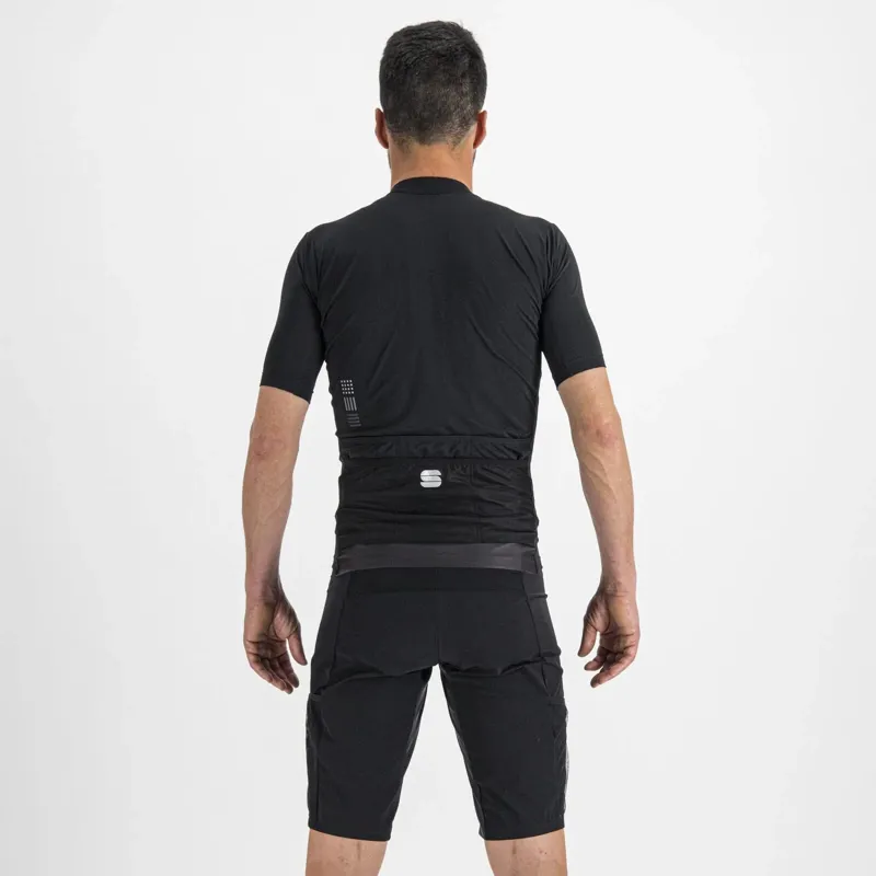 Sportful Supergiara Men's Overshorts - Black 11 Sportful Supergiara Men's Overshorts - Black - Image 9