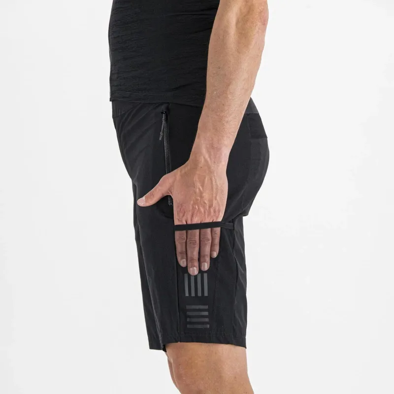 Sportful Supergiara Men's Overshorts - Black 4 Sportful Supergiara Men's Overshorts - Black - Image 2