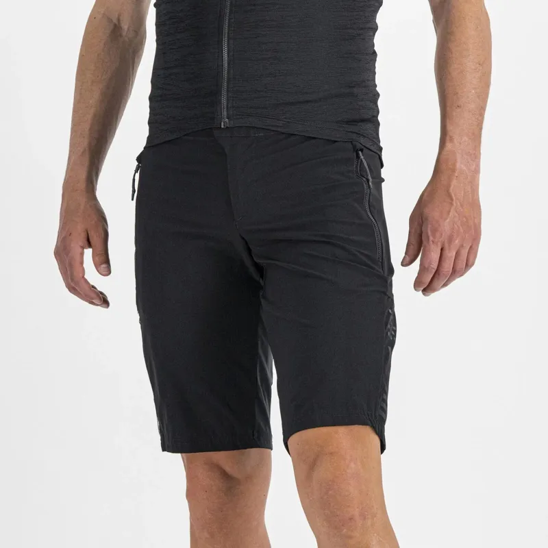 Sportful Supergiara Men's Overshorts - Black 6 Sportful Supergiara Men's Overshorts - Black - Image 4